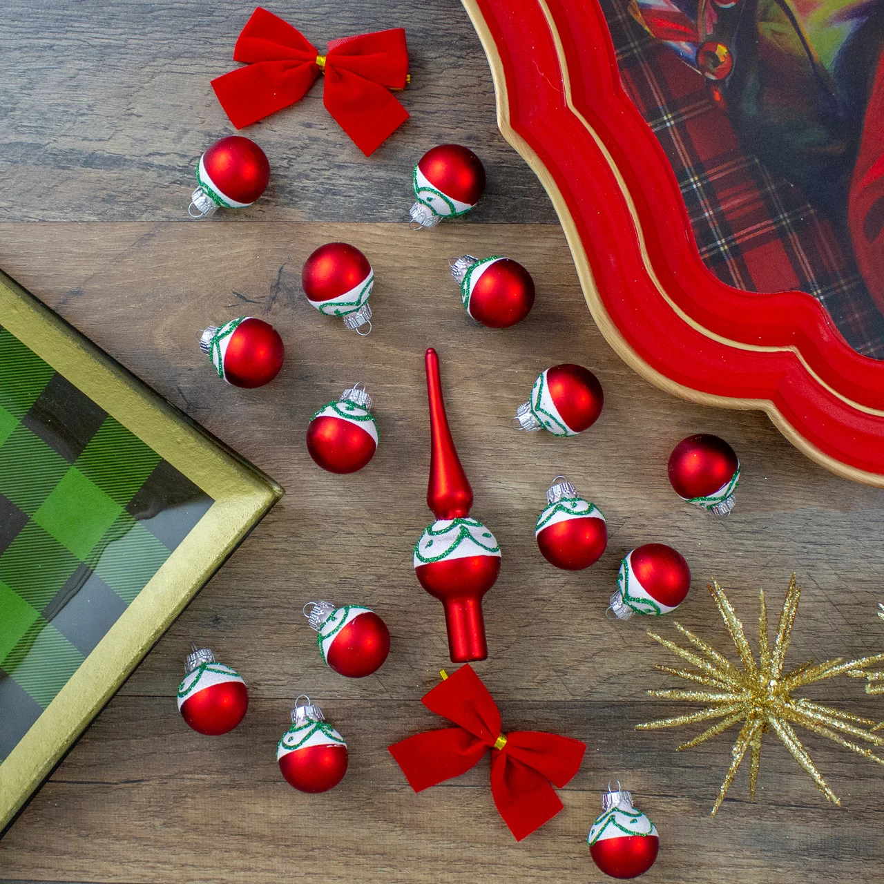 15ct Red And White Frosted Tree Topper With Christmas Ball Ornaments 4 15ct Red And White Frosted Tree Topper With Christmas Ball Ornaments - Image 2