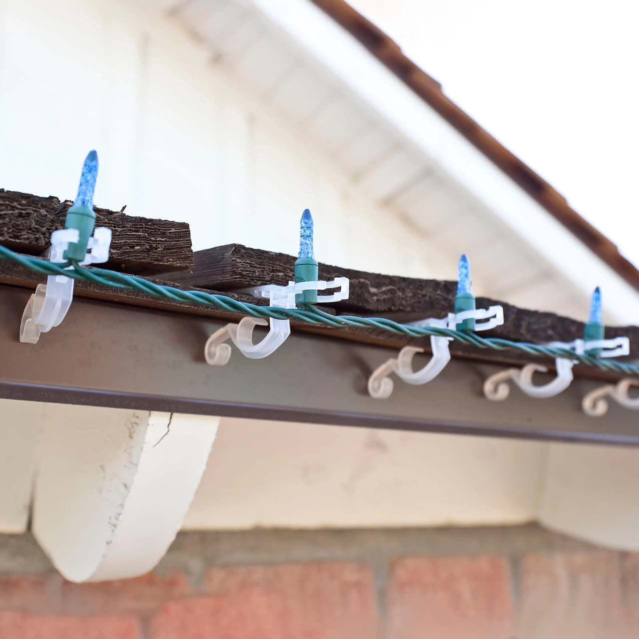 Bucket Of 150 Clear Max Pro Anywhere Flip Christmas Light Clips 5 Bucket Of 150 Clear Max Pro Anywhere Flip Christmas Light Clips - Image 3